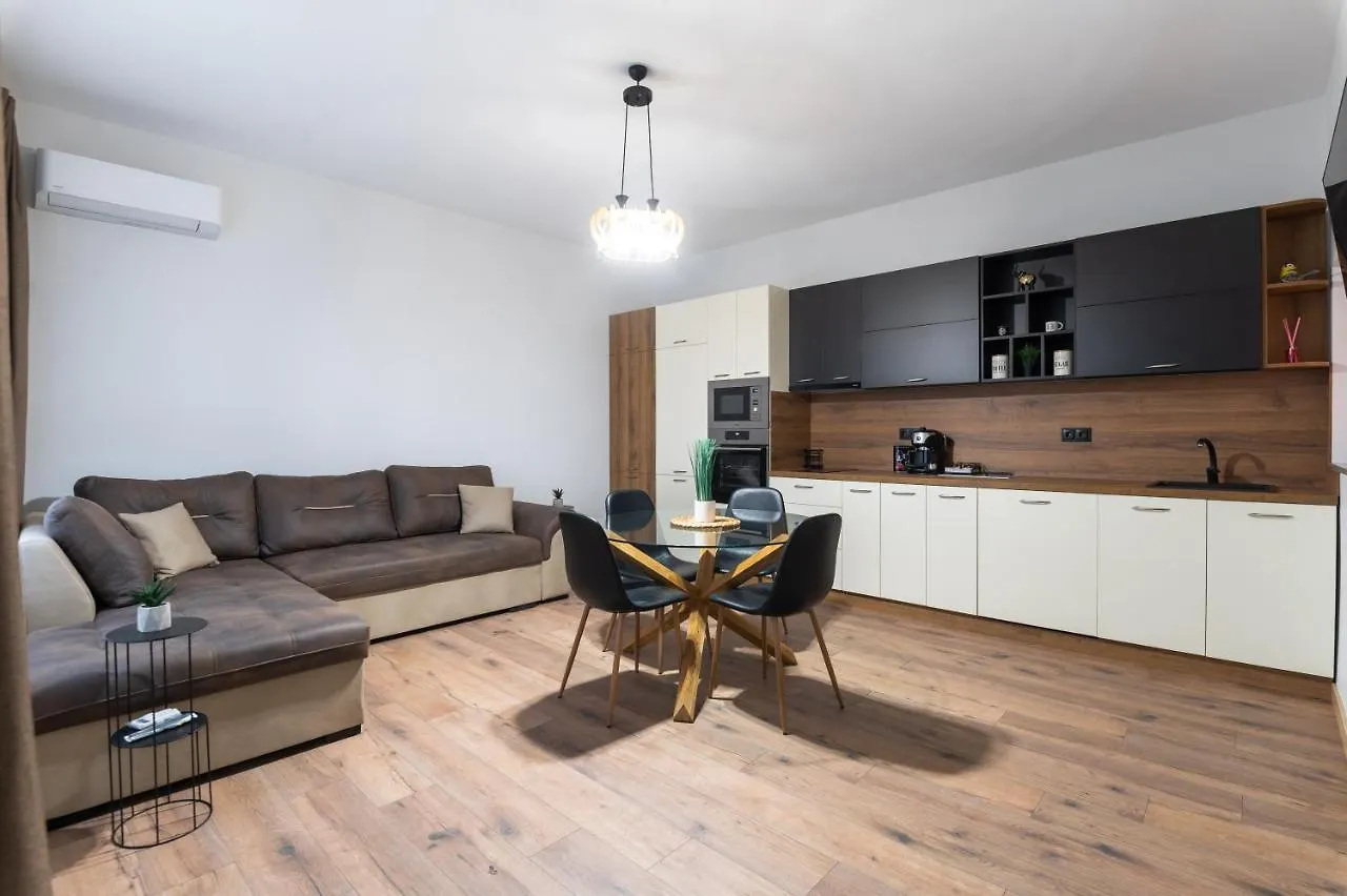 Apartment La Luna - High-End 2Bd Flat In The Top Centre By Flat Mаnager Sofia